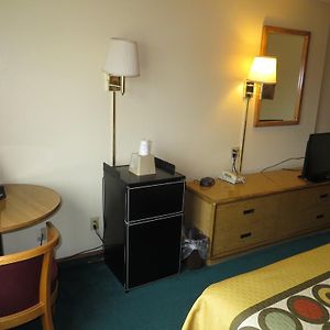 Queen Room Mobility accessible